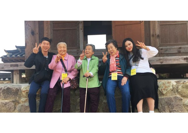 진로 '한잔의 사랑' 쌀 나눔 캠페인 이미지